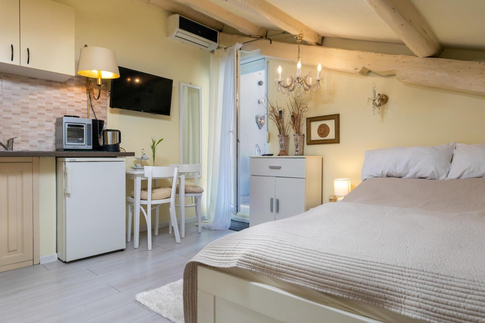 Duplex Apartment Camelia In Charming Old Town Rovinj Exteriör bild