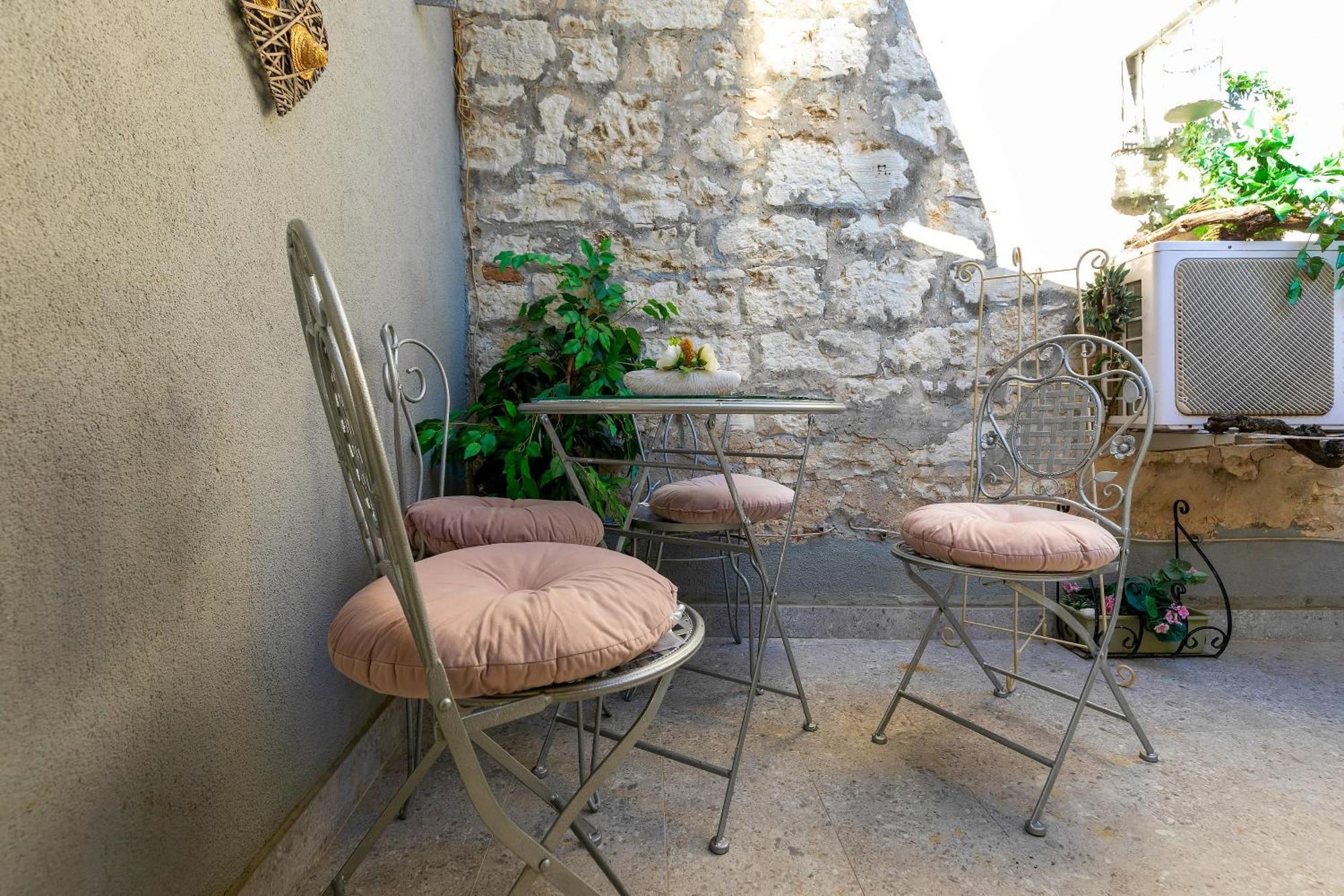 Duplex Apartment Camelia In Charming Old Town Rovinj Exteriör bild
