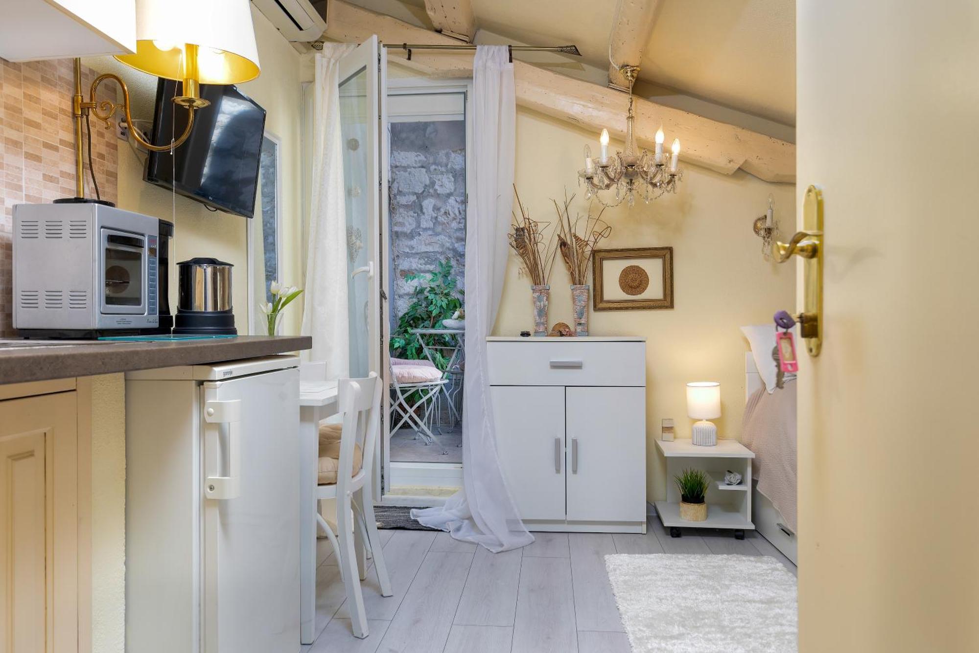 Duplex Apartment Camelia In Charming Old Town Rovinj Exteriör bild