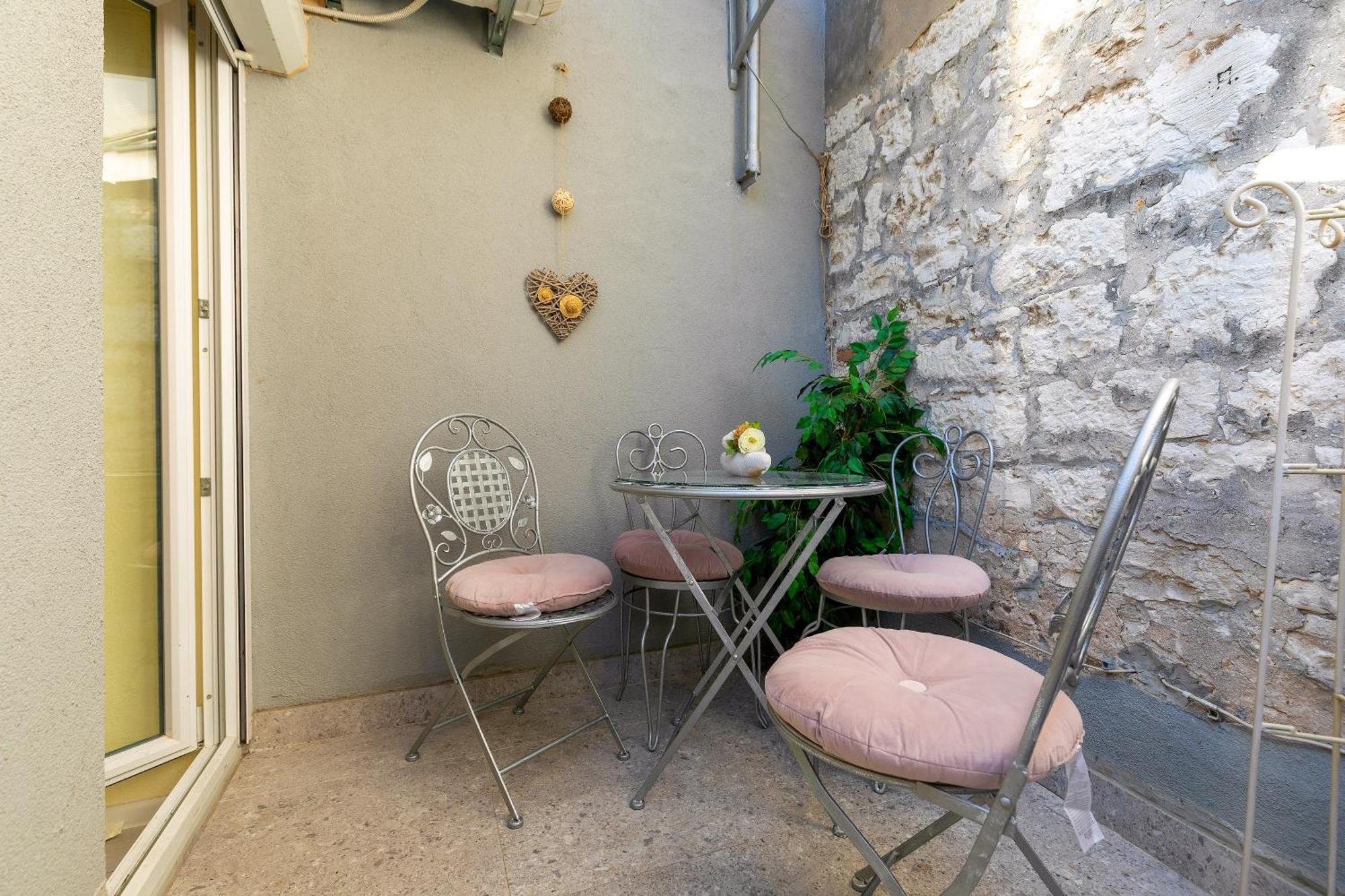 Duplex Apartment Camelia In Charming Old Town Rovinj Exteriör bild